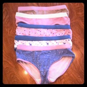 Cat & Jack girls sz 6 undies, never worn